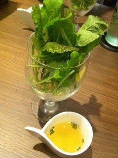 森崎農園のハーブサラダ