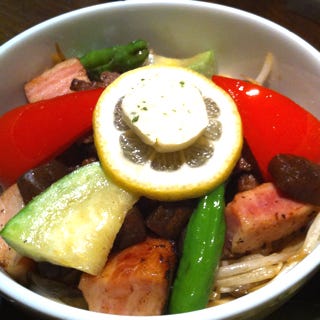 牛ロースとベーコン和風炒め丼