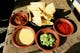 ＣＨＩＰＳ　＆　ＳＡＬＳＡ，　ＣＨＥＥＳＥ，　ＧＵＡＣＡＭＯＬＥ