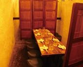 プライベートな半個室席は先着順