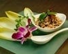 牛肉のスパイシーサラダフレッシュハーブ添え