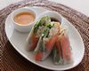 サーモンと蒸し鶏の生春巻き