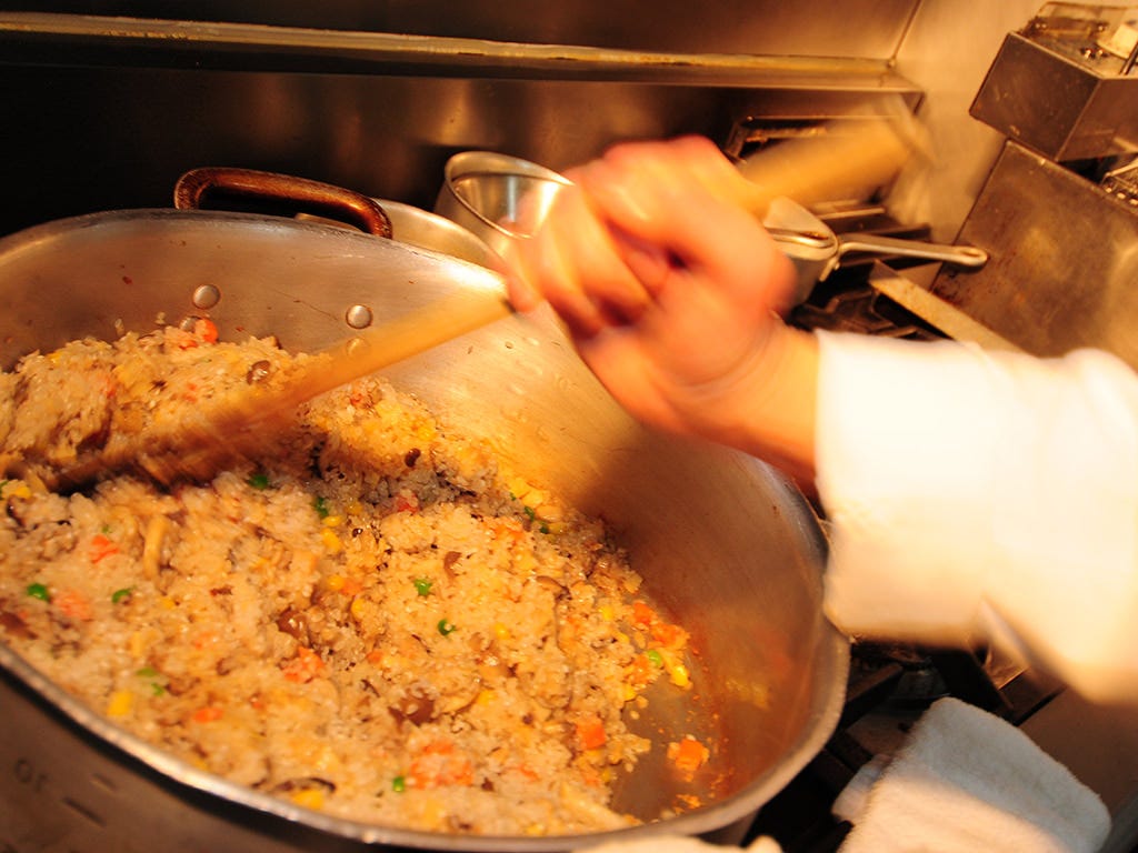 窪田好直シェフ（グリル満天星 日本橋三越本店）のご紹介 - 楽天ぐるなび