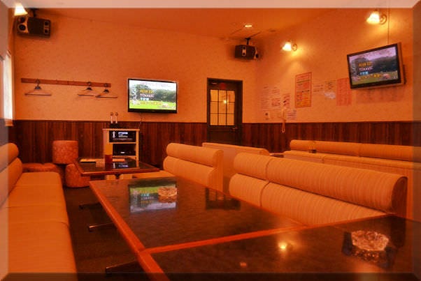 カラオケハウス とまと 具志川店（地図/写真/沖縄市・うるま市/カラオケ（カラオケボックス）） ぐるなび