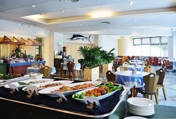 カジュアルダイニング ブルーラグーン 地図 写真 恩納村 読谷 北谷 バイキング ビュッフェ ぐるなび
