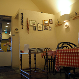 南イタリアの食堂のように、気を張らず過ごせるお店です。