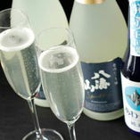 日本酒スパークリングは記念日ディナーにの乾杯に…