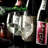 ワイングラスで日本酒の薫りもお楽しみください。