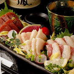 本場熊本から仕入れる馬肉をお刺身でご堪能ください。