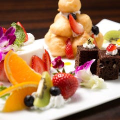 デザートをメッセージ付きの直径７ｃｍのケーキに変更可能です