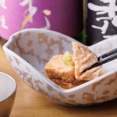 立ち食い寿司 極 名駅4丁目店_酒が進む!市場直送の旬を逸品で