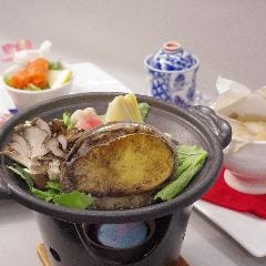 【4月】春の滋味～牛フィレステーキと日の出町畜養あわび　総料理長吉岩大志　陽春の特撰会席「夢見月」