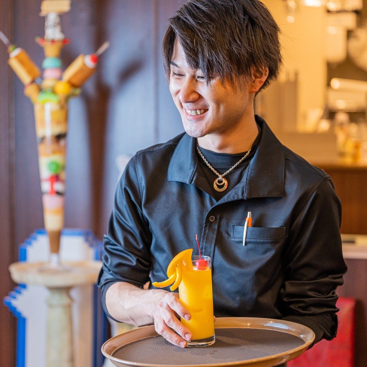 カフェ オリンピック 1cmの巨大パフェ