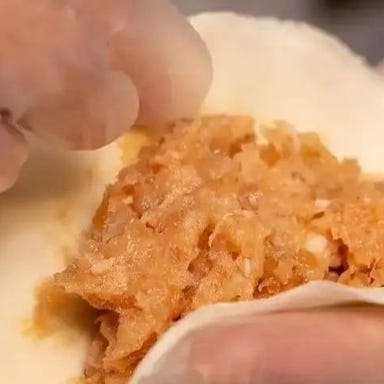 爆汁堂餃子_日本の餃子とは一線を画す逸品を。