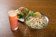 ベトナムフォーのランチ。ベトナムやタイのメニューも多数！