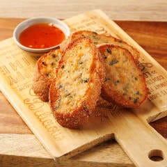 タイのシェフ直伝レシピの海老トースト。タイ料理多数ございます