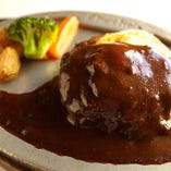 Chez Noix（シェノワ）鉄板ハンバーグステーキと旬野菜グリル添え　-極上デミグラスソース-