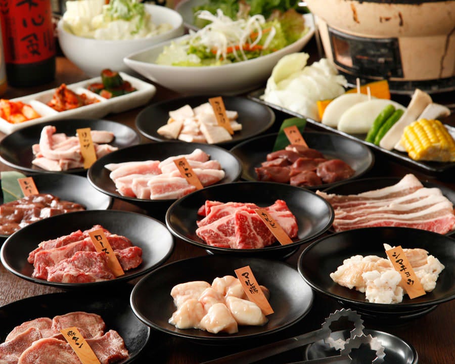 『新宿思い出横丁酒場情 熱ホルモン』焼肉食べ放題