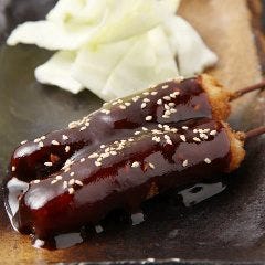 当店自慢である名古屋名物の味噌カツと手羽先唐揚げ