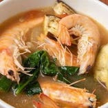 タマリンドを使ったフィリピンの代表的な家庭料理『シニガン』