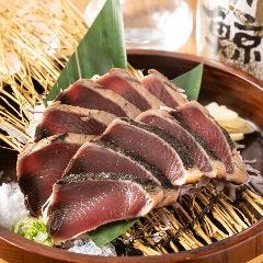 「鰹藁焼き塩たたき」の食べ方は地元流の“塩”で召し上がれ