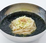 生海苔冷麺ハーフ450円/レギュラー690円※税抜