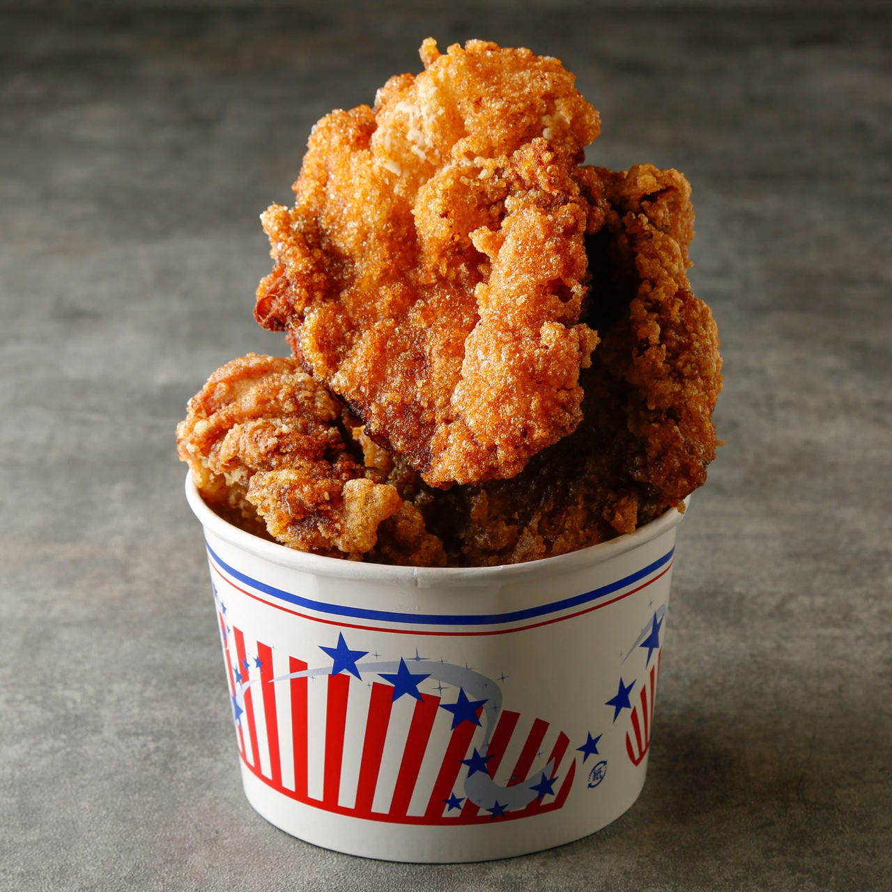 虎ノ門Bistro Share Plate チキンバレル＆牛＆豚 選べる1ドリンク-都会