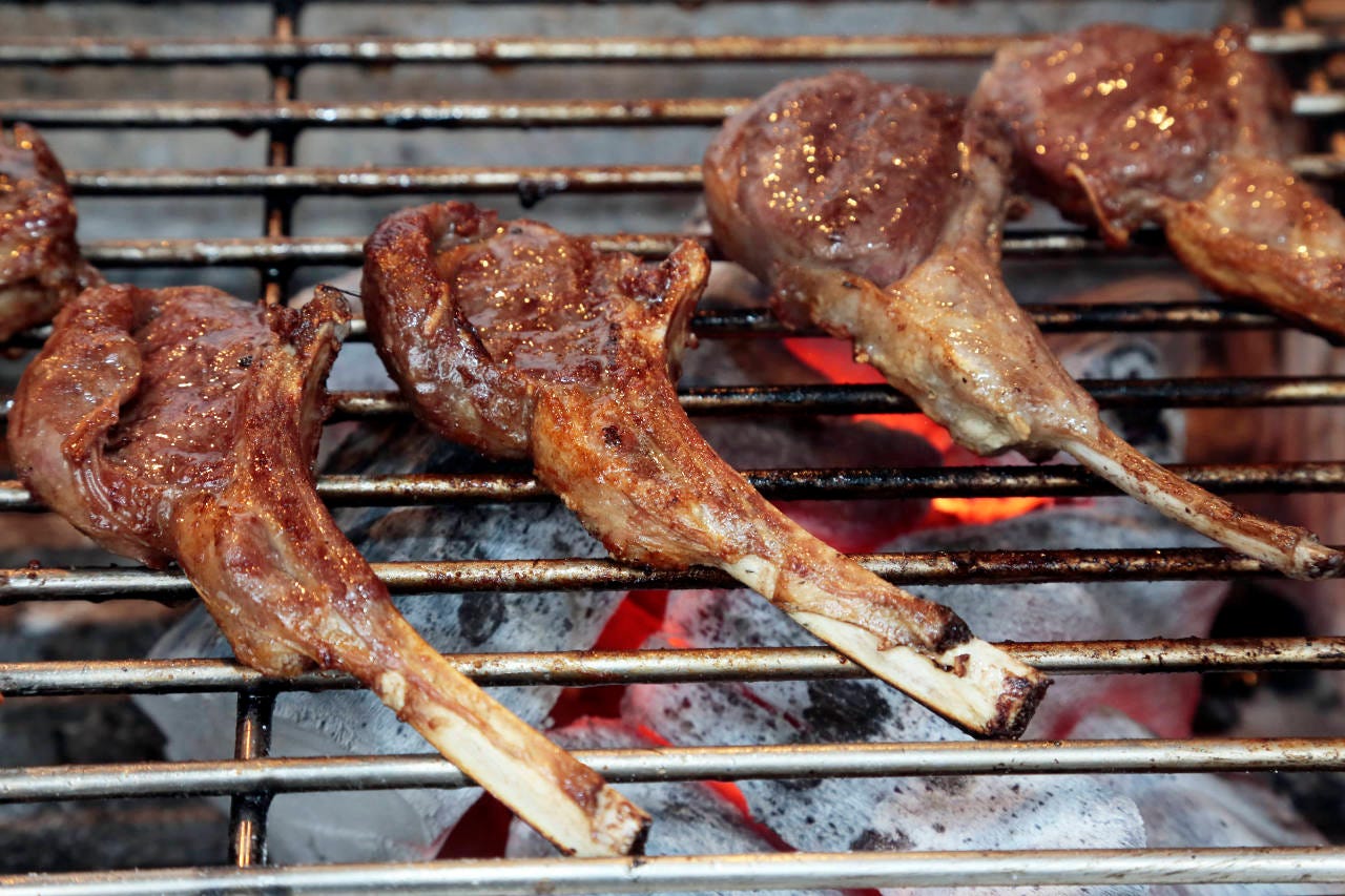 生ハムおかわり自由の炭火焼きコース 飲み放題９０分付き お席１２０分 の詳細 ベジョータ ムチョ 室町仏光寺 四条烏丸 烏丸御池 スペインバル ぐるなび
