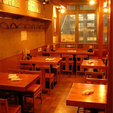 やきとん酒場 秋葉原とら八の店内の様子