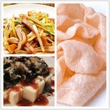 ピータン豆腐/豚耳の冷菜/エビせん/味付けモヤシ