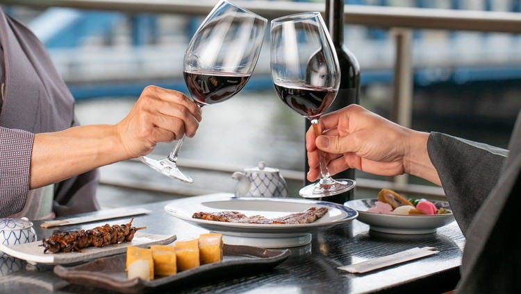 鰻に合うかを基準に厳選したスペイン産ワインを多数ご用意。