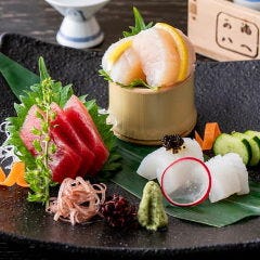 旬の海鮮や、季節の食材の天ぷらを味わえる御膳もございます。