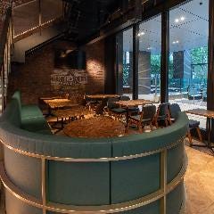 MARUNOUCHI BASE（丸の内ベース） ダイニング 
