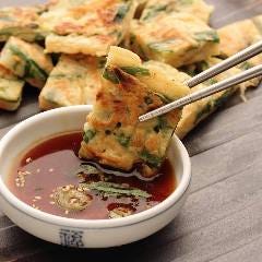 サムギョプサル 韓国料理 李朝園 鶴橋店 自慢の食材 李朝園 キムチ ぐるなび