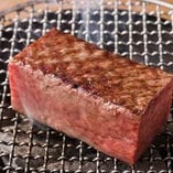 中目黒の看板メニュー【肉塊・ロックステーキ】は最高の逸品！