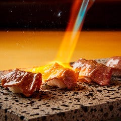 和牛の肉寿司♪当店の人気メニューになります。