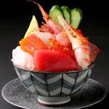 海の恵み11種海鮮丼<海鮮11種・たまご>