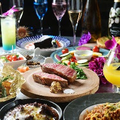 ドリンク片手にお食事と会話をじっくり楽しむ女子会コース