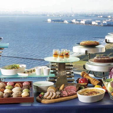 スカイクルーズ マクハリ アパホテル&リゾート東京ベイ幕張_【苺フェア/平日/】ホテルパティシエ特製 苺のスイーツや苺を使用したお料理が大集合!