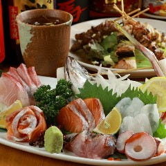 各種一品のお料理も豊富。