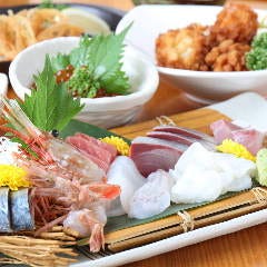新鮮な魚や加賀野菜を毎日厳選して仕入れております◎