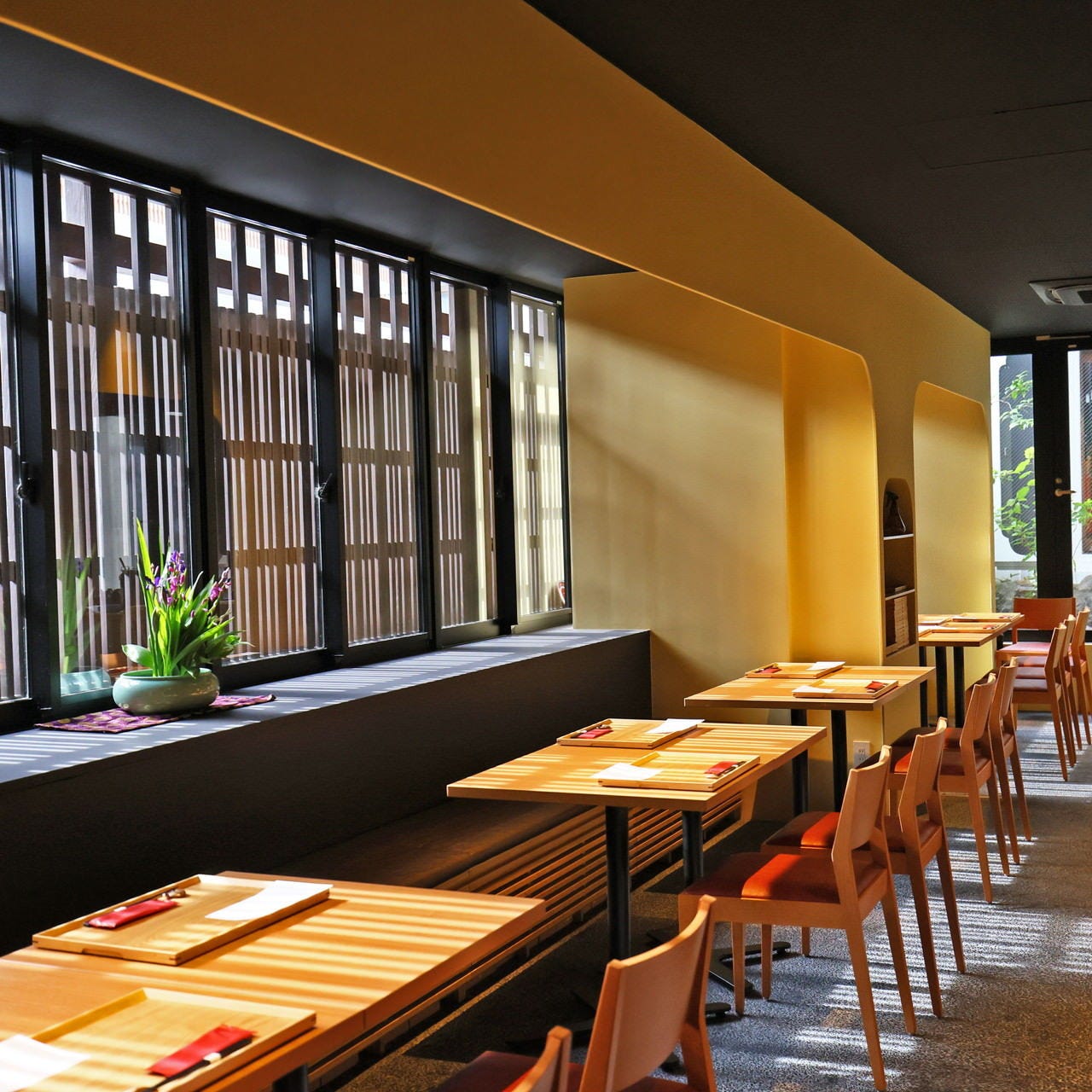 京町家の雰囲気が魅力的な和空間でお昼のひと時をどうぞ