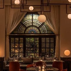 非日常を存分にご堪能いただけるホテルレストランでございます。
