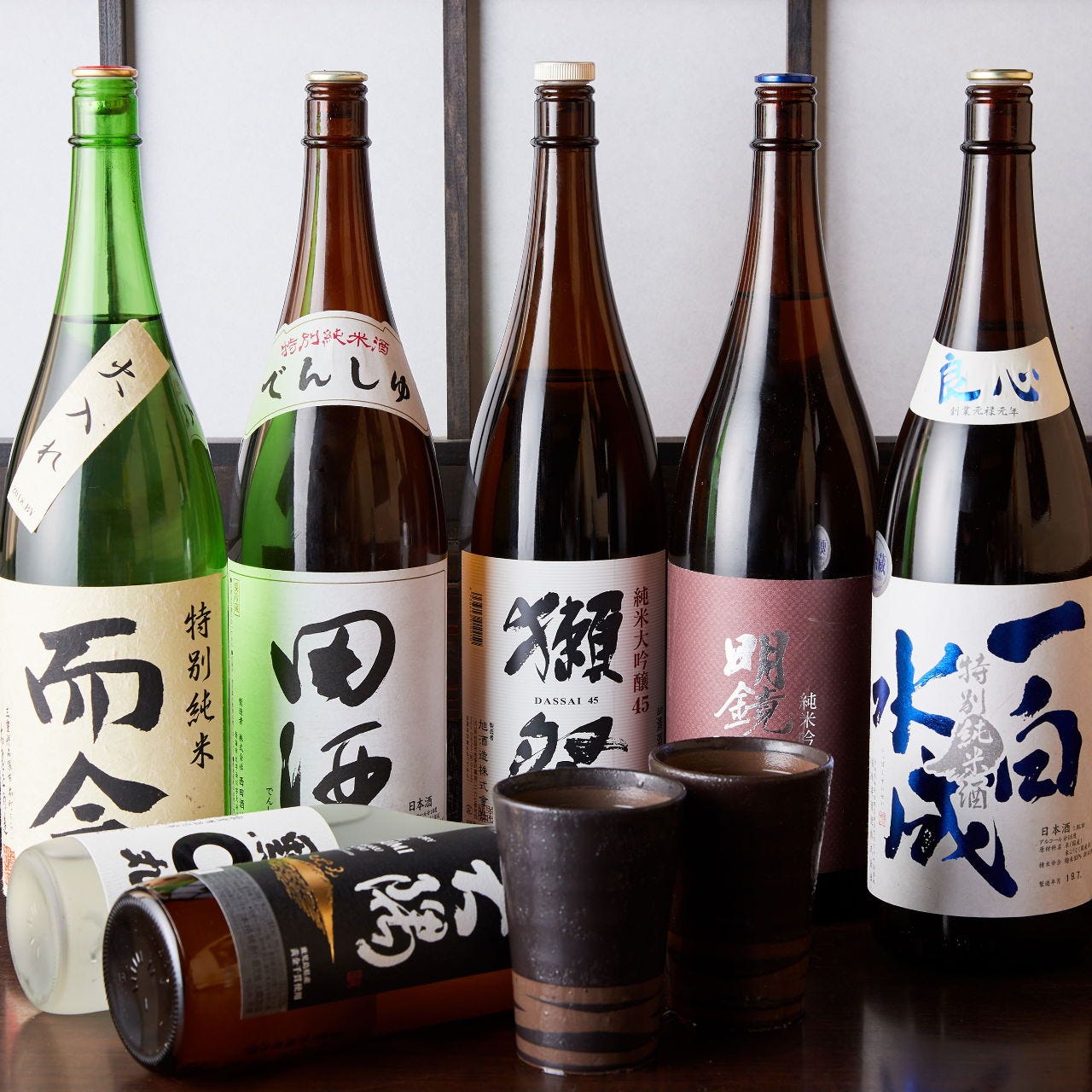 多彩な日本酒は当店を楽しむうえで欠かせないアイテムです。