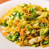 キャベツや人参など野菜たっぷり！ヒマラヤ風チャウメン