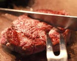 牛ヘレ肉のステーキ
ソースの種類が多いのがロインの特徴