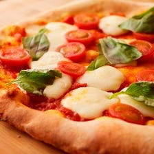 ■窯で焼き上げる本格PIZZA