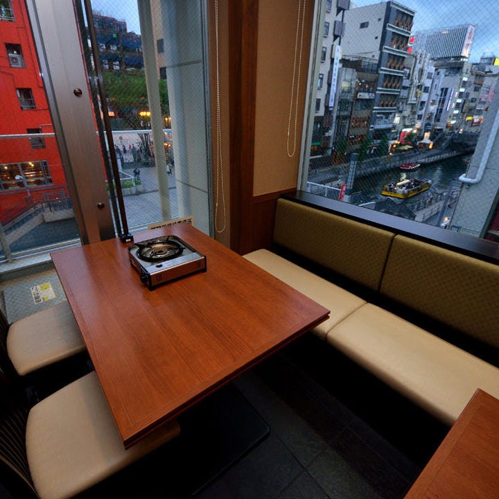 すき焼きとしゃぶしゃぶとみずたき 博多味処 個室 いろは なんば店 詳細 周辺情報 Navitime Travel