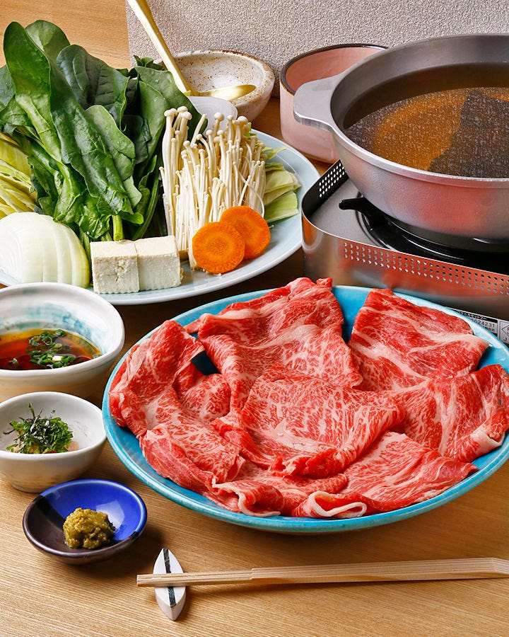 すき焼きとしゃぶしゃぶとみずたき 博多味処 個室 いろは なんば店 詳細 周辺情報 Navitime Travel