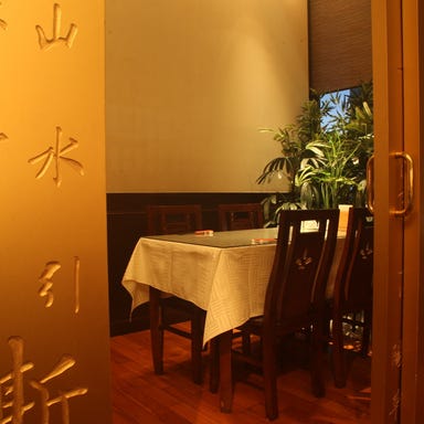北京宮廷料理 銀座 涵梅舫（かん めい ほう）  店内の画像